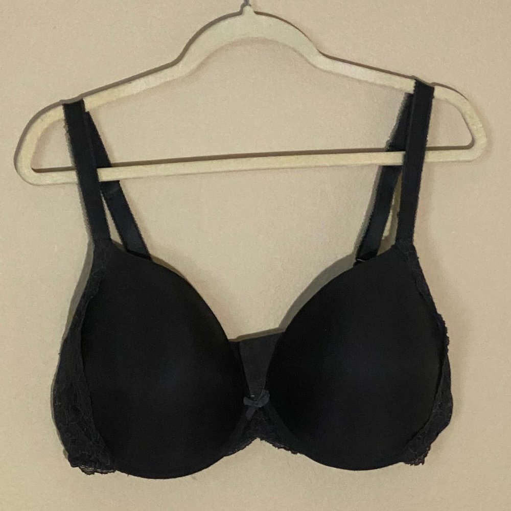 Black VS Bra